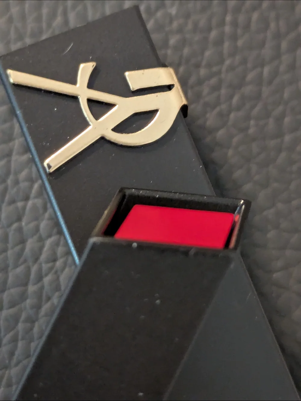 Yves Saint Laurent Slim Lipstick in 27 Overpink Scandal
